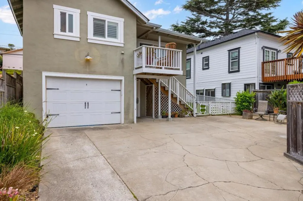 537 Larkin Street Monterey, CA 93940