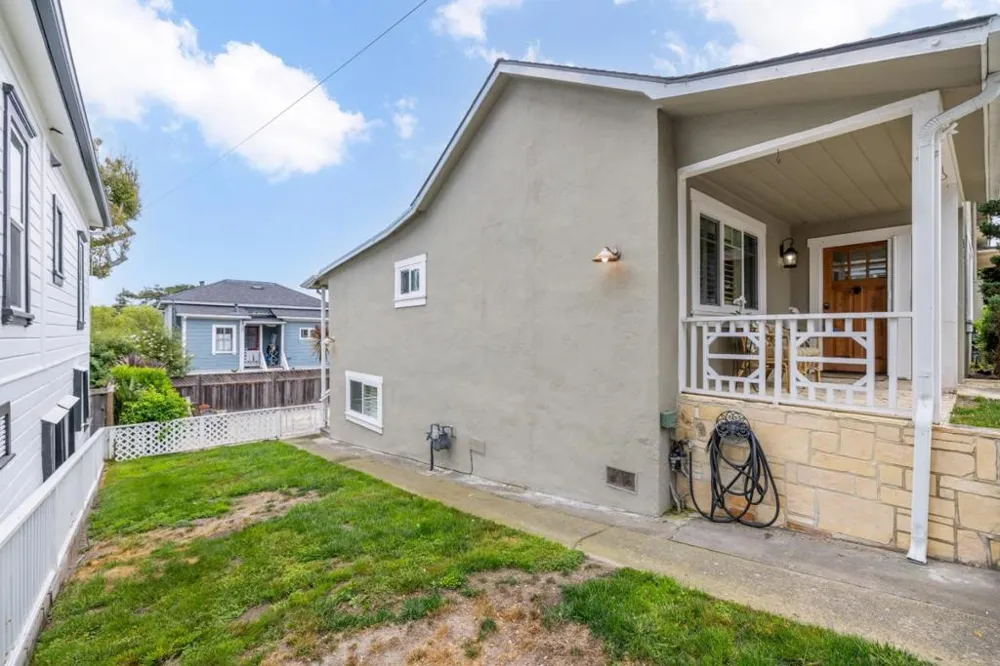 537 Larkin Street Monterey, CA 93940