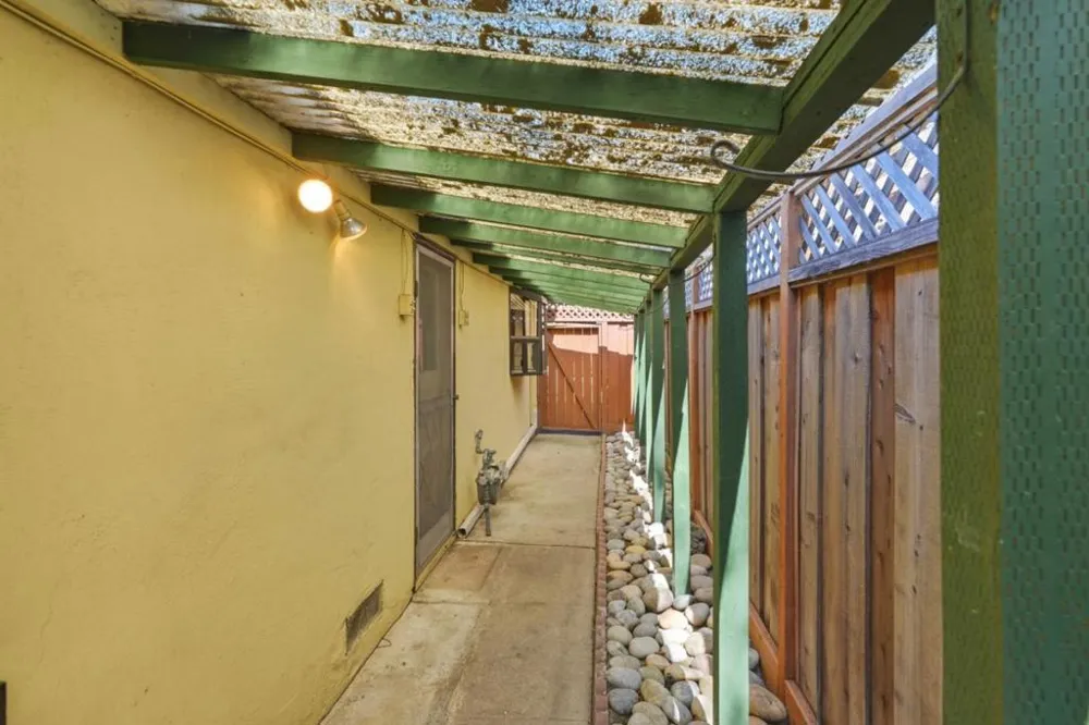 333 G STREET Redwood City, CA 94063