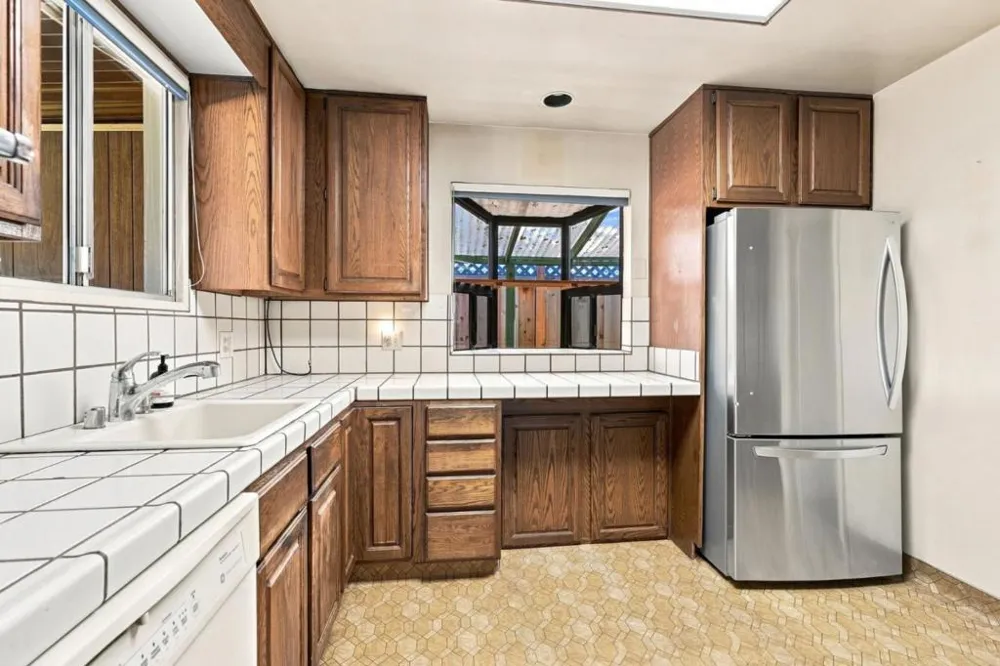 333 G STREET Redwood City, CA 94063