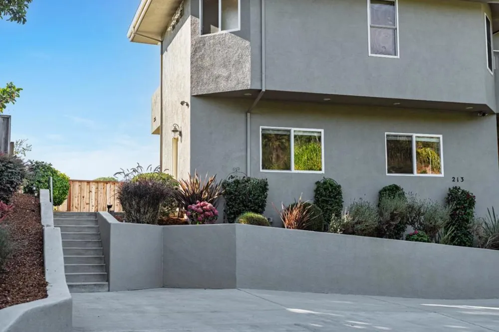 213 Sand Street Aptos, CA 95003