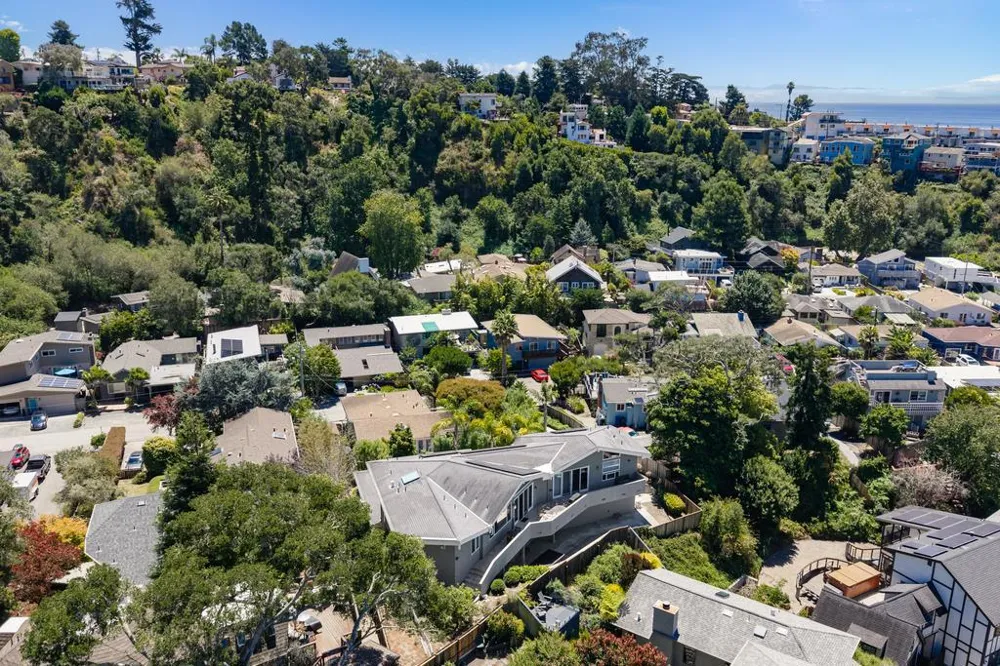 213 Sand Street Aptos, CA 95003