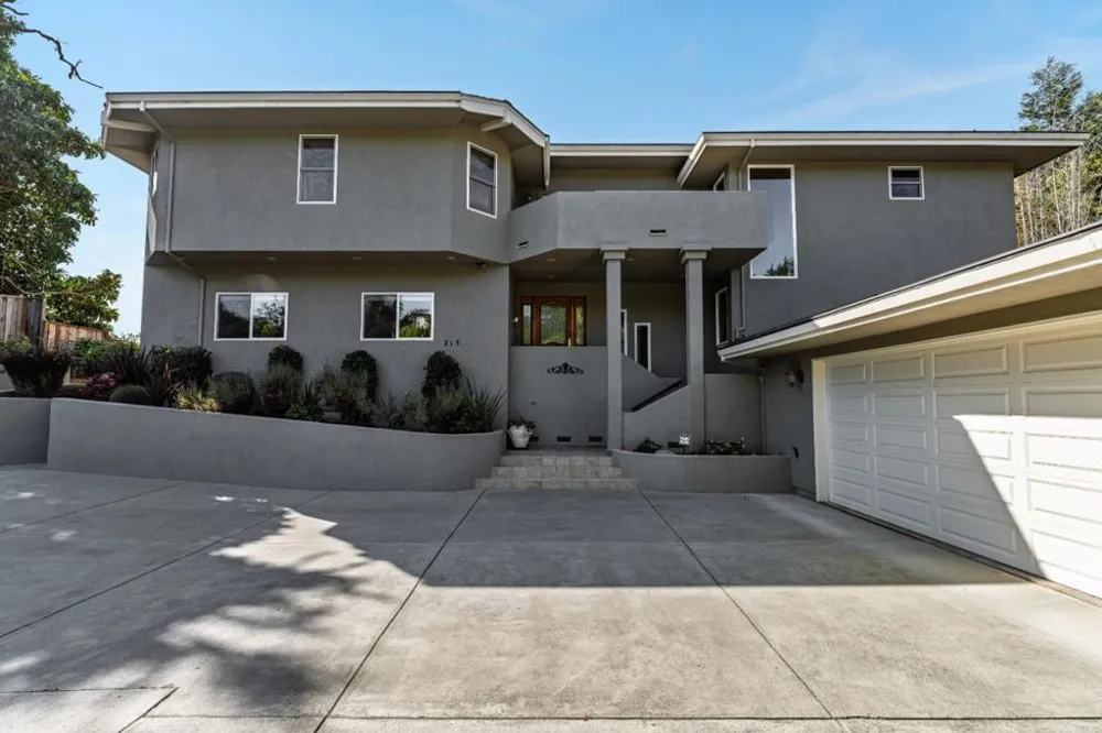 213 Sand Street Aptos, CA 95003