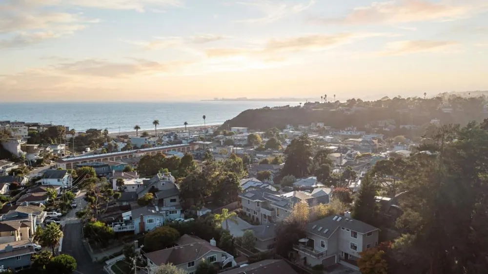 213 Sand Street Aptos, CA 95003