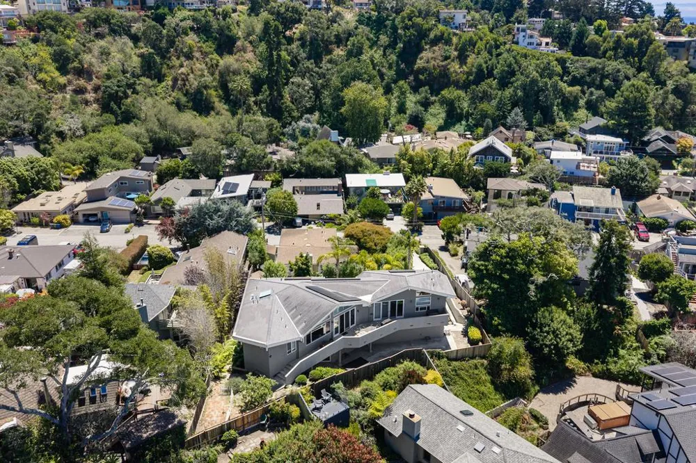 213 Sand Street Aptos, CA 95003