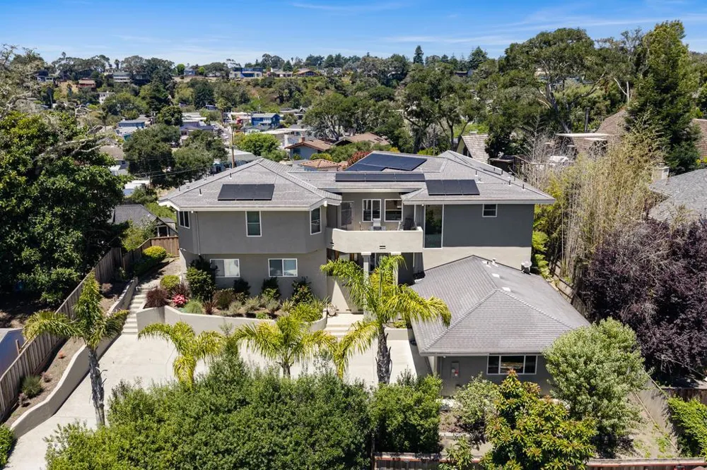 213 Sand Street Aptos, CA 95003