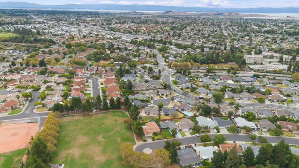 2424 Douglas Street Union City, CA 94587
