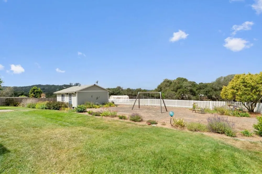 2443 San Juan Road Aromas, CA 95004