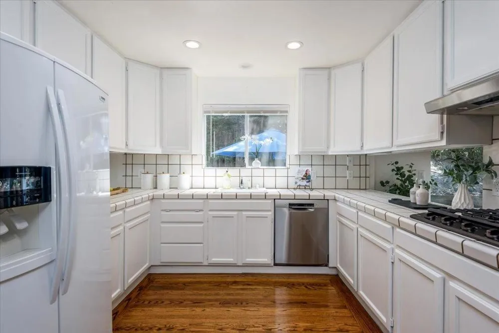 203 Sylvan Way Redwood City, CA 94062