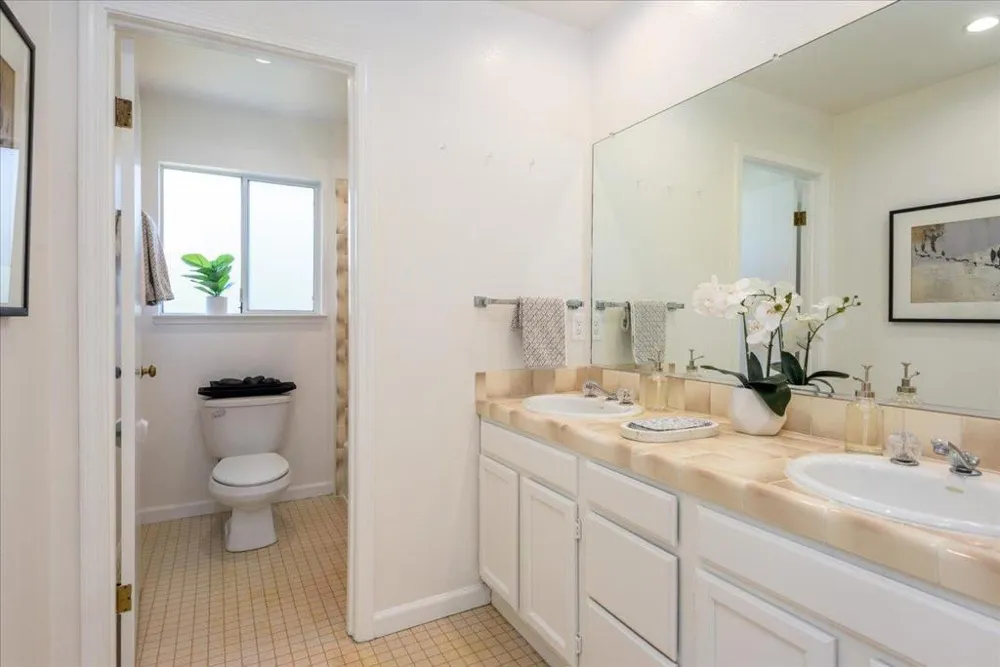 203 Sylvan Way Redwood City, CA 94062