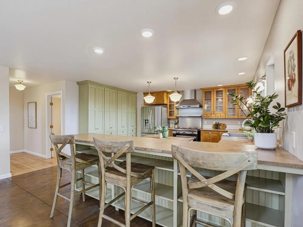 700 Meadowridge Road Watsonville, CA 95076