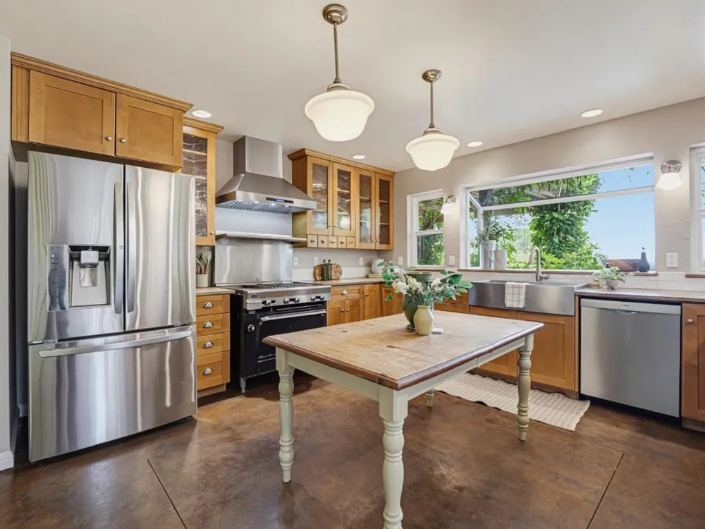 700 Meadowridge Road Watsonville, CA 95076