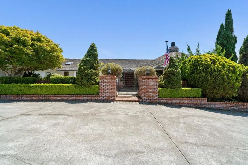 48 Pasatiempo Drive Santa Cruz, CA 95060