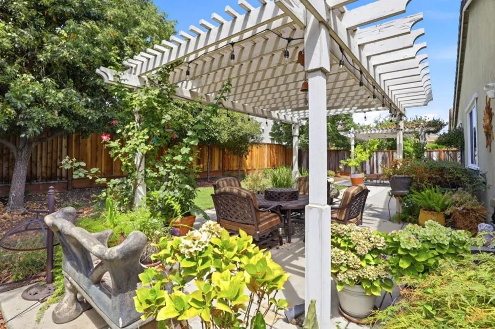 9531 Rodeo Drive Gilroy, CA 95020