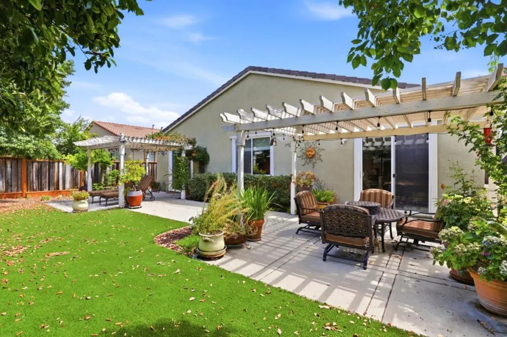 9531 Rodeo Drive Gilroy, CA 95020