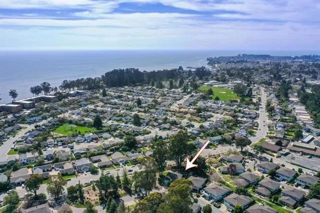 1133 Callas Lane #2 Capitola, CA 95010