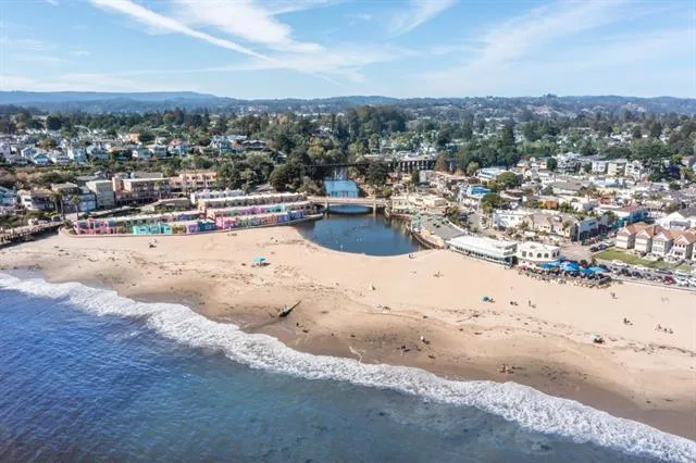 1133 Callas Lane #2 Capitola, CA 95010