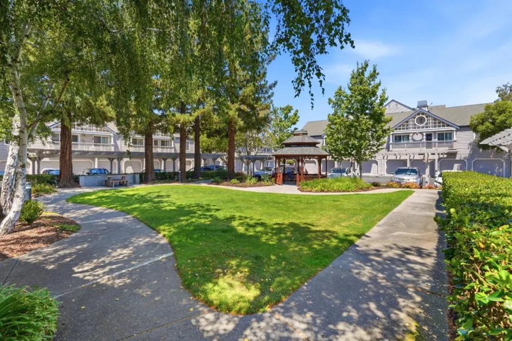 935 Old County Road #9 Belmont, CA 94002