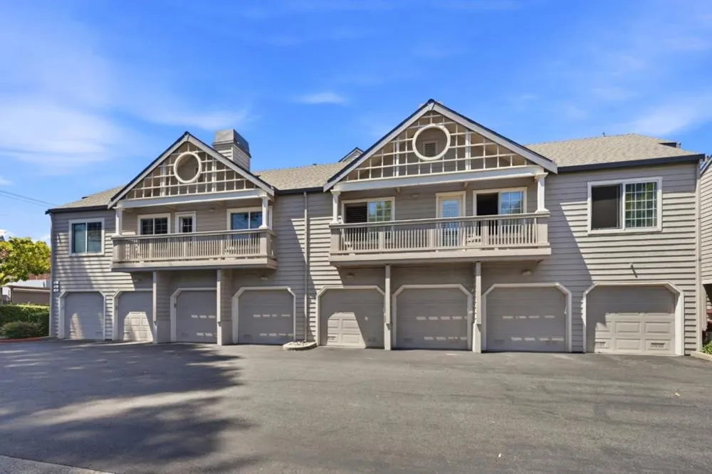 935 Old County Road #9 Belmont, CA 94002