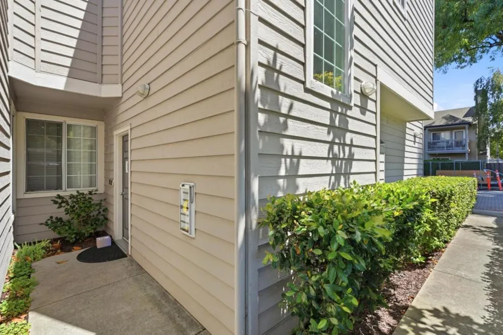 935 Old County Road #9 Belmont, CA 94002