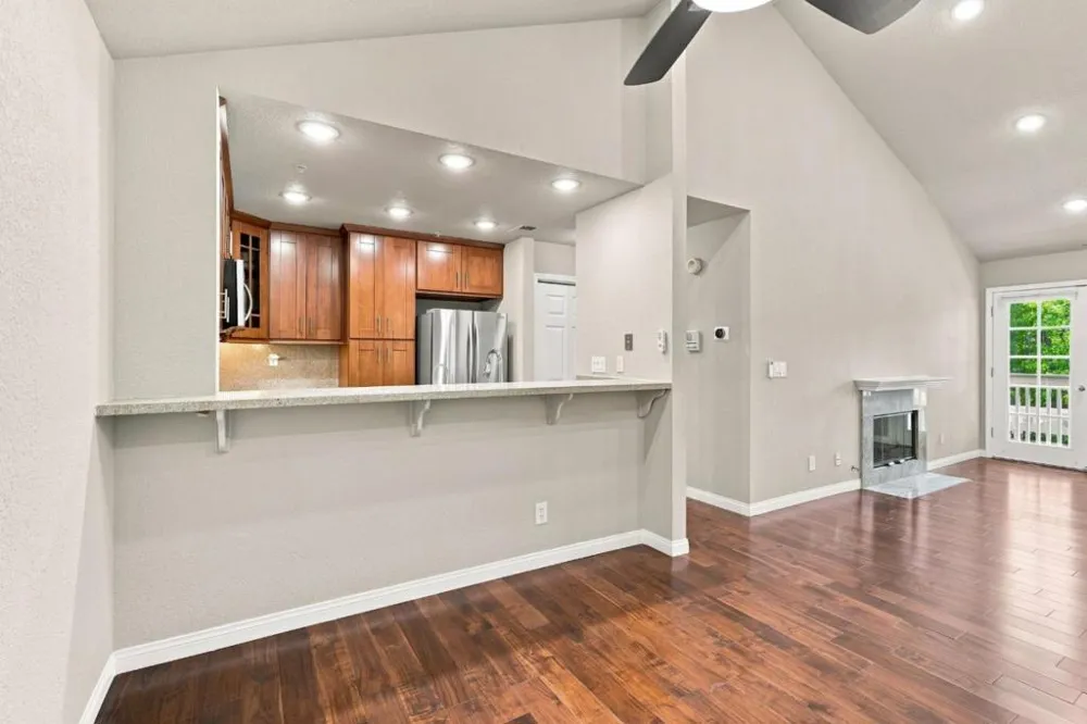 935 Old County Road #9 Belmont, CA 94002