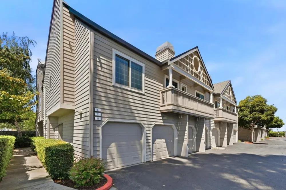 935 Old County Road #9 Belmont, CA 94002
