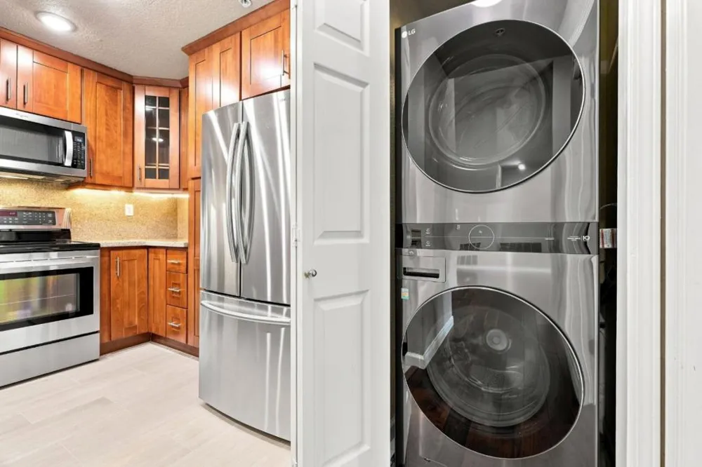 935 Old County Road #9 Belmont, CA 94002