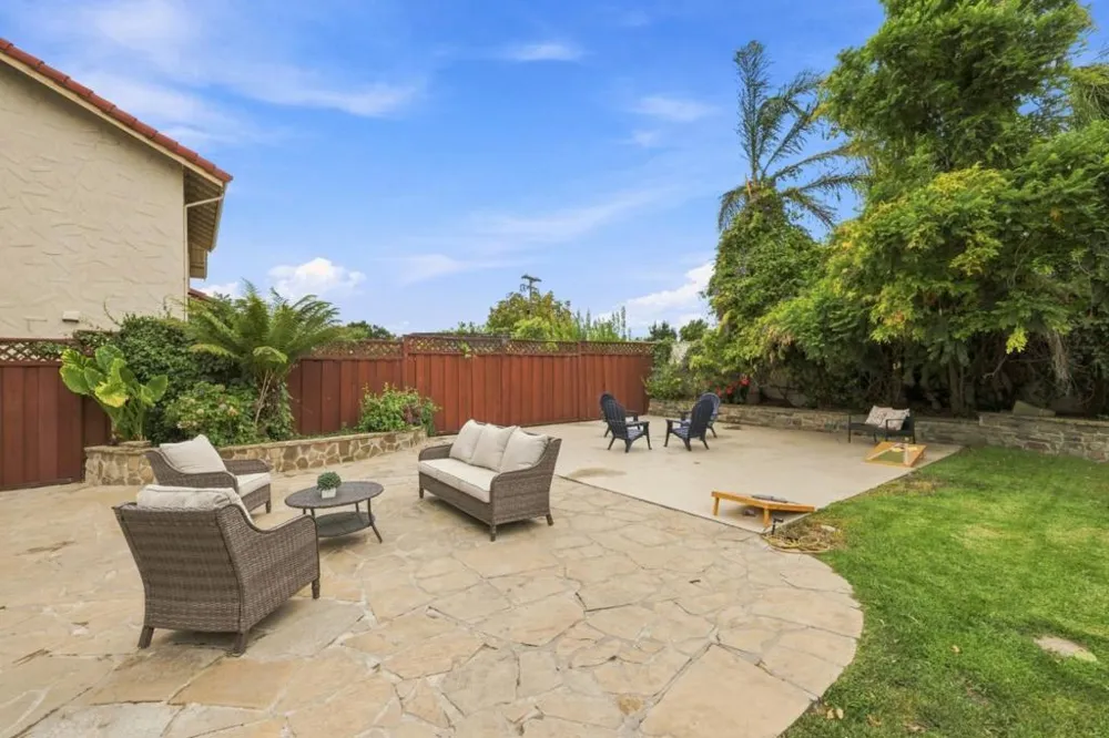 1169 Ramblewood Way San Mateo, CA 94403