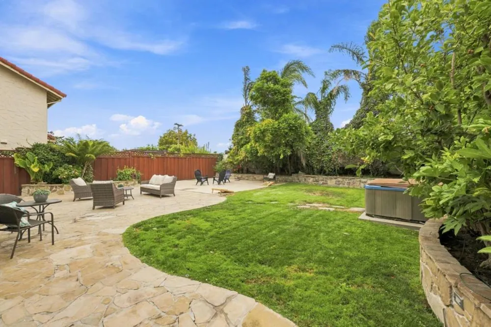 1169 Ramblewood Way San Mateo, CA 94403