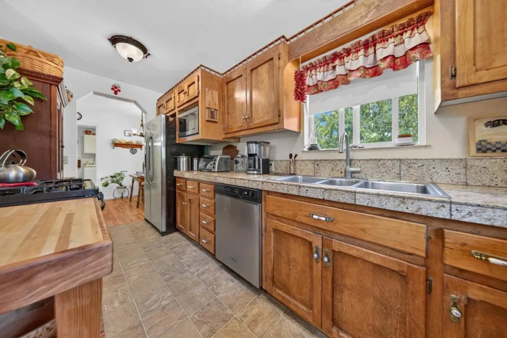 695075 Gold Run Road Susanville, CA 96130