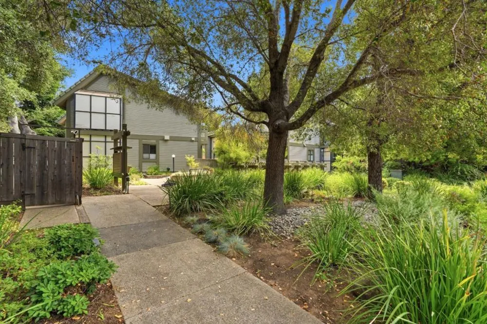 1341 Alma Street Palo Alto, CA 94301