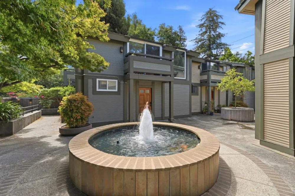 1341 Alma Street Palo Alto, CA 94301