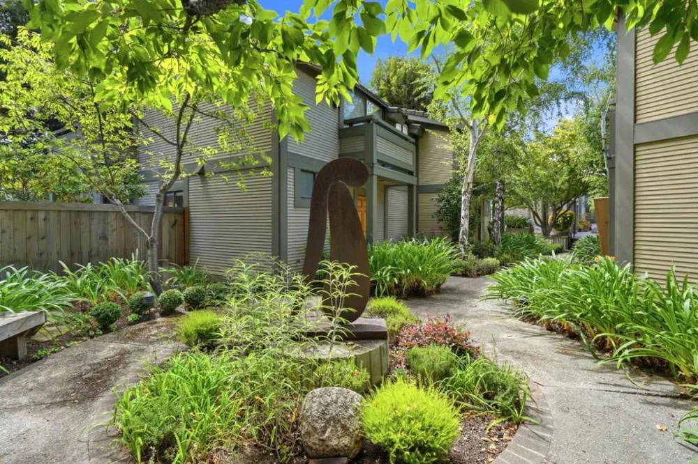 1341 Alma Street Palo Alto, CA 94301