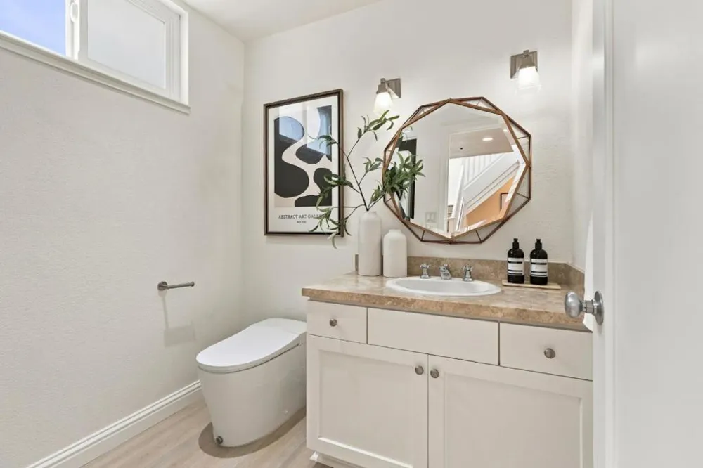 1341 Alma Street Palo Alto, CA 94301