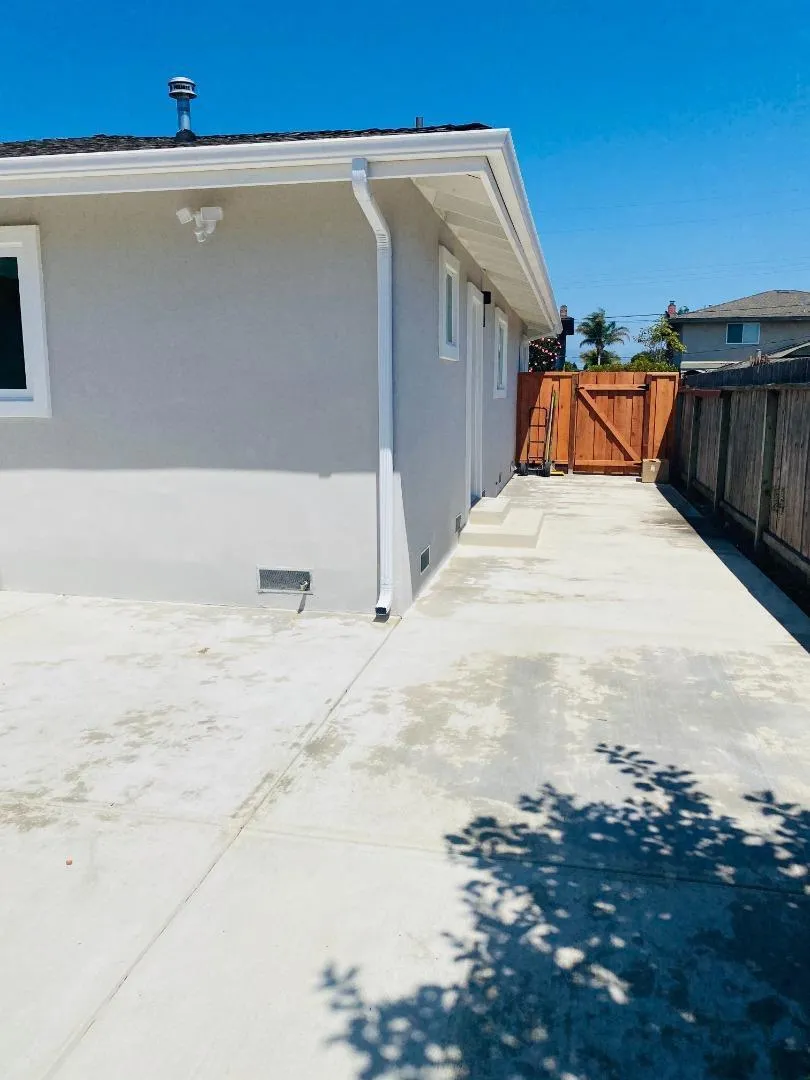 1915 Halterman Avenue Santa Cruz, CA 95062
