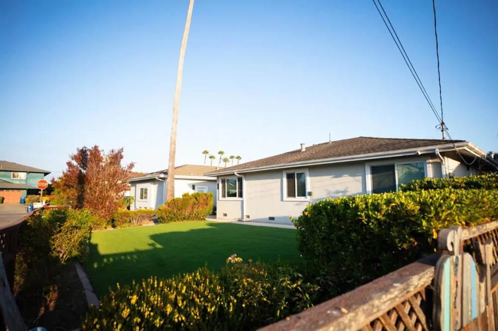 1915 Halterman Avenue Santa Cruz, CA 95062