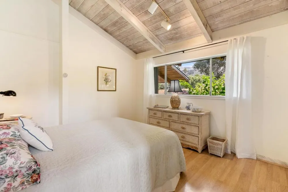 37 Poppy Road Carmel Valley, CA 93924