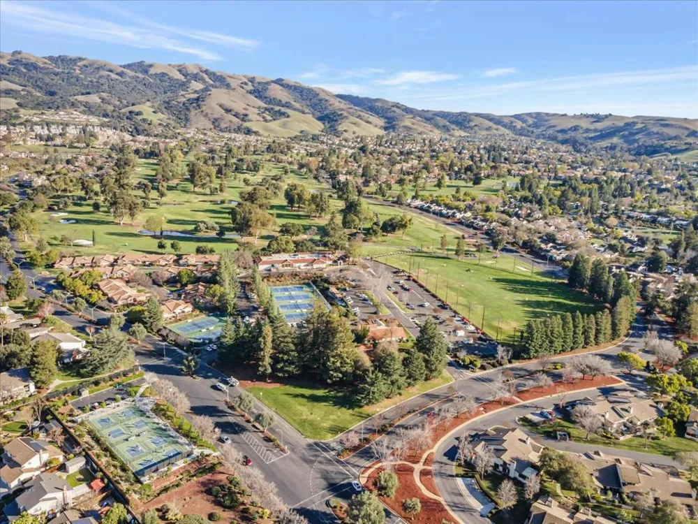 6255 Blauer Court San Jose, CA 95135