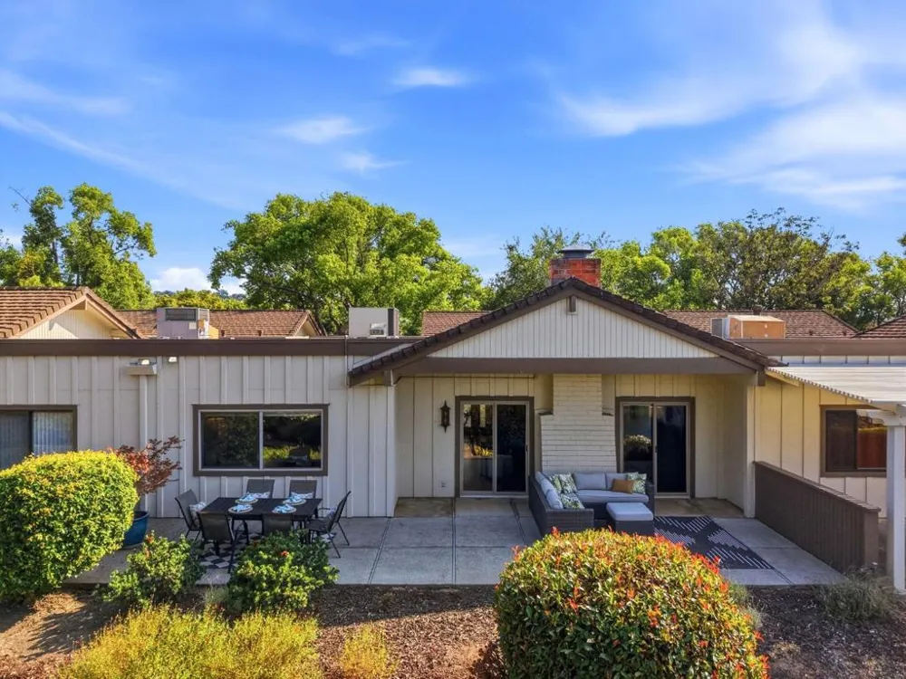 6255 Blauer Court San Jose, CA 95135