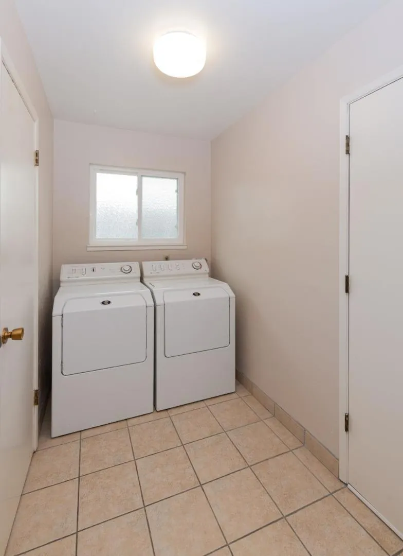 138 Woodcrest Place Santa Cruz, CA 95065