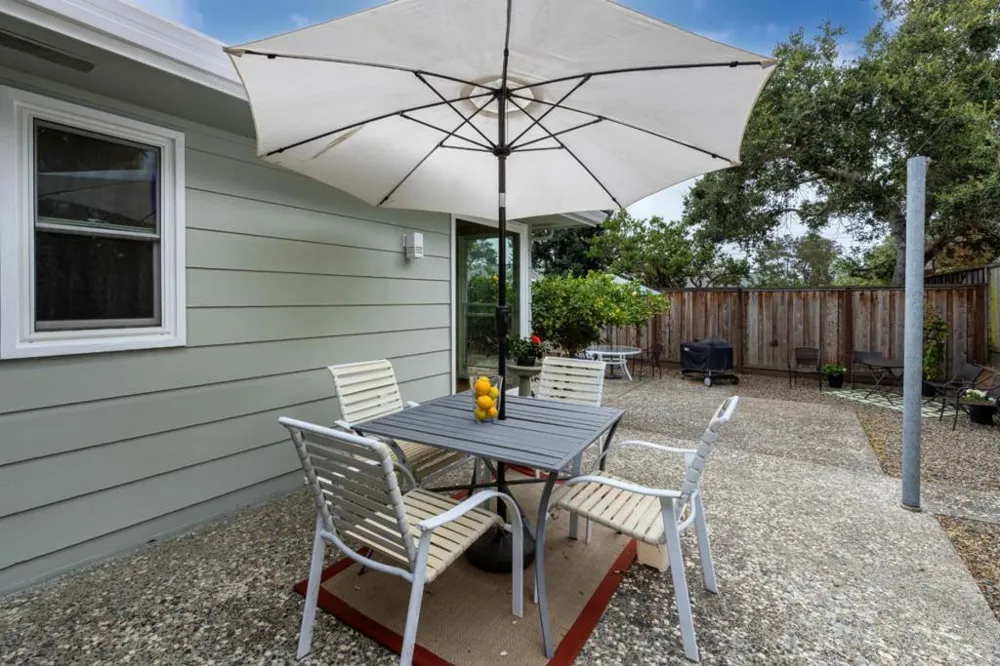 138 Woodcrest Place Santa Cruz, CA 95065
