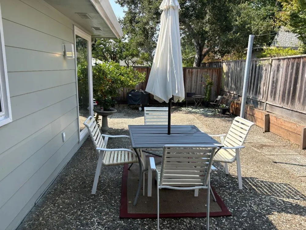138 Woodcrest Place Santa Cruz, CA 95065