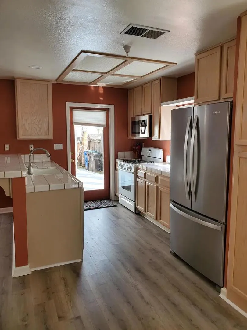 106 Village Circle Santa Cruz, CA 95060