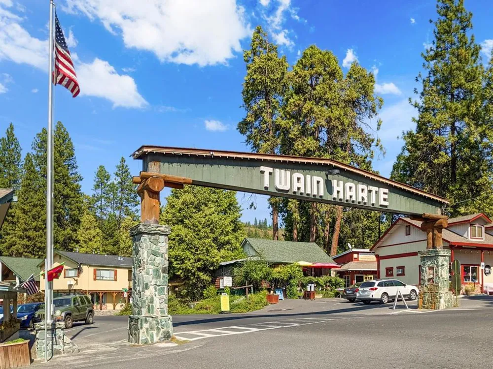 23100 Tuolumne Drive Twain Harte, CA 95383