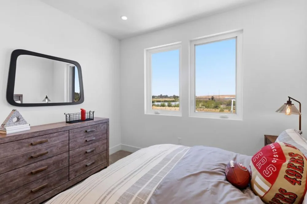 2861 Josephine Lane Palo Alto, CA 94303