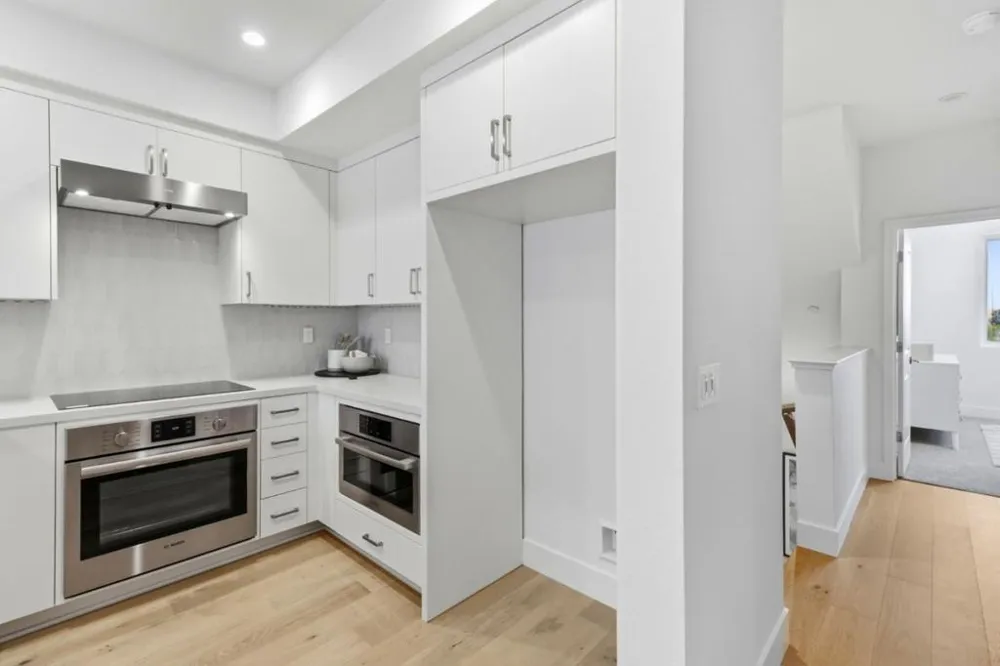2861 Josephine Lane Palo Alto, CA 94303