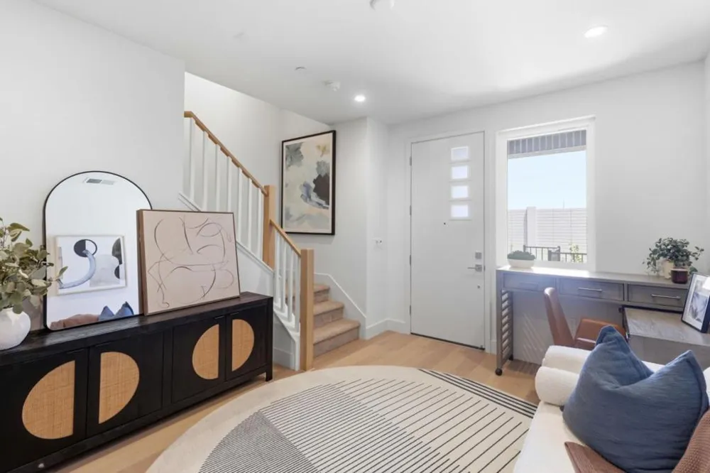 2861 Josephine Lane Palo Alto, CA 94303
