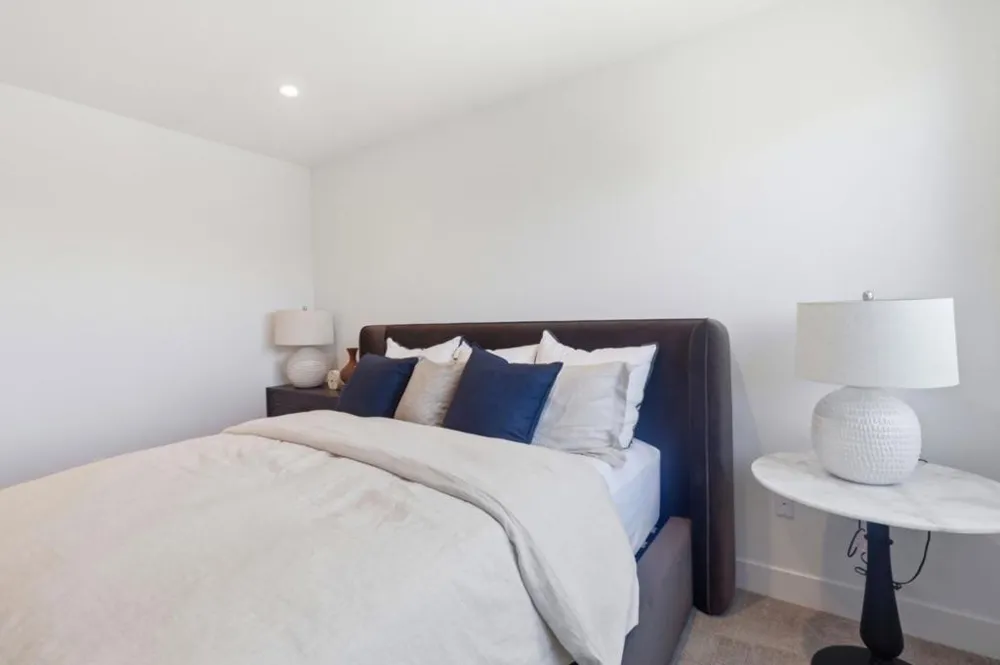 2861 Josephine Lane Palo Alto, CA 94303