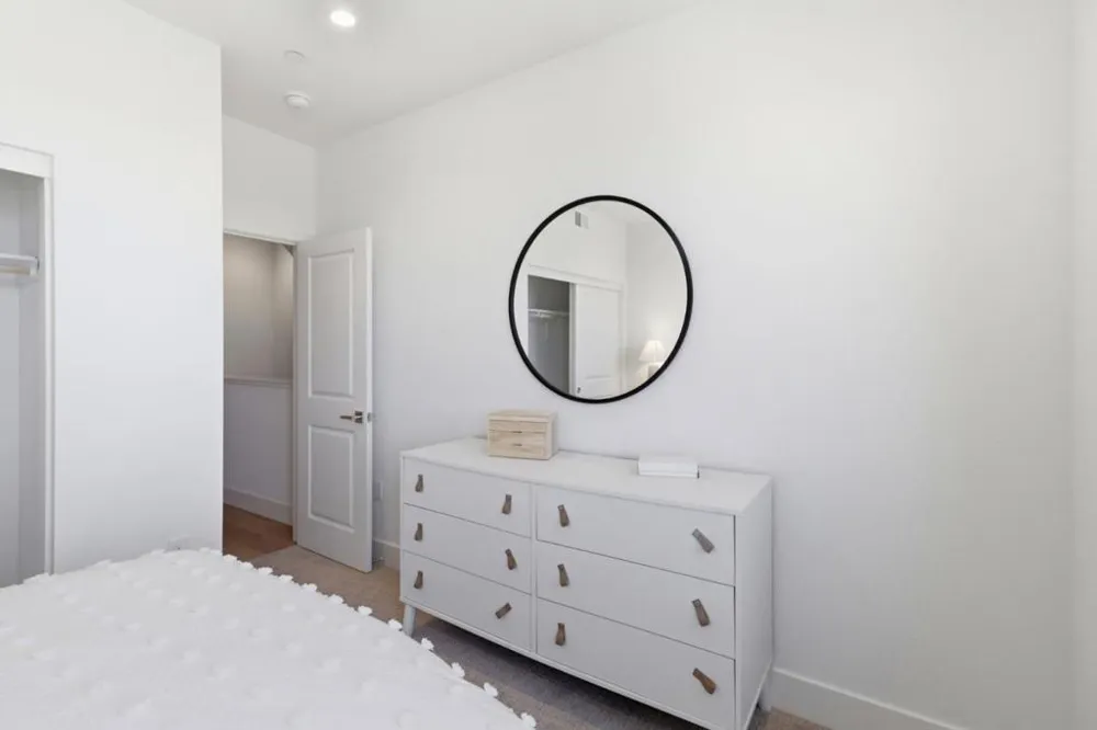 2861 Josephine Lane Palo Alto, CA 94303