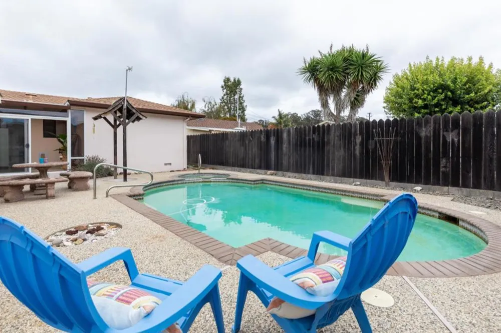 2520 Howe Street Santa Cruz, CA 95065